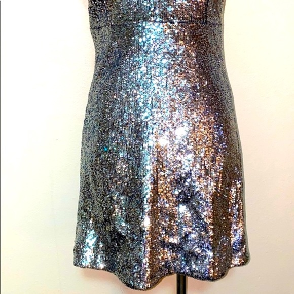 Bardot All Over sequin dress - Picture 5 of 13
